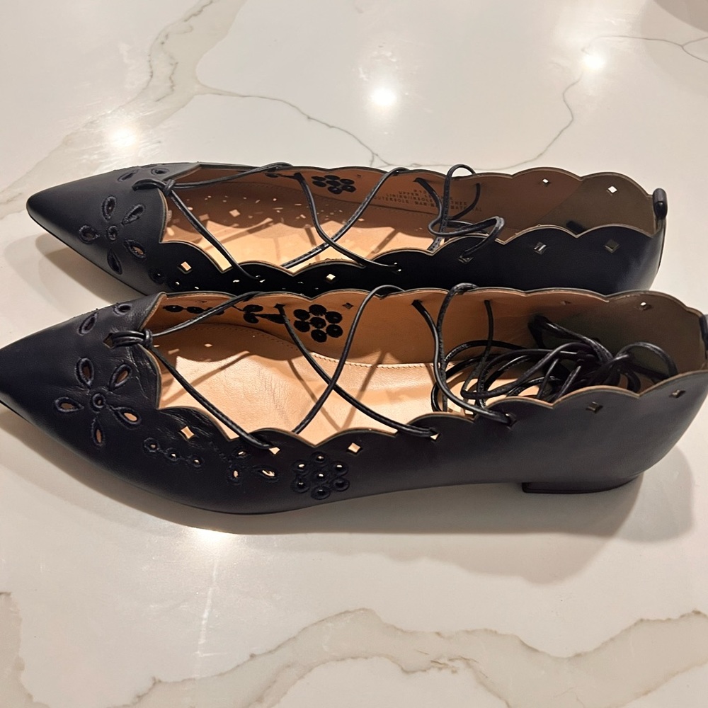 🦋 🦋 JCrew Navy eyelit lace up flats 🦋🦋 - Picture 3 of 4